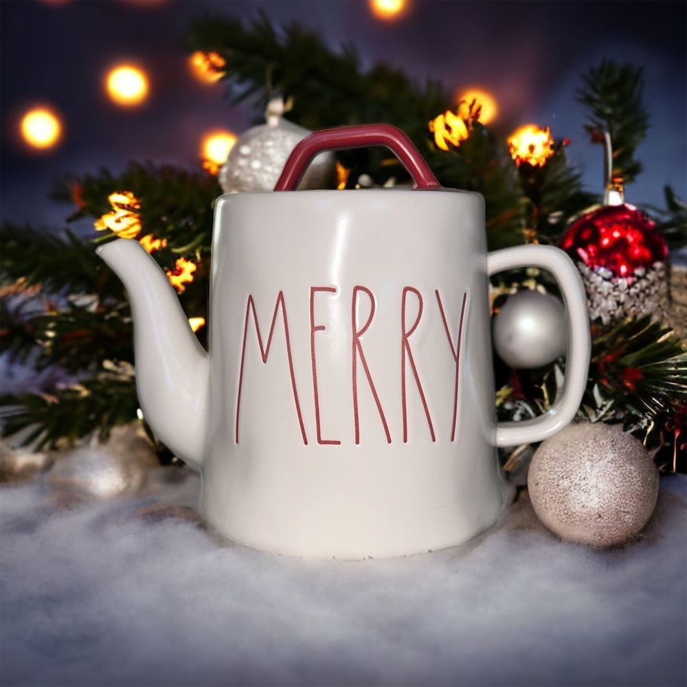 Rae Dunn “Merry Christmas” Tea pot